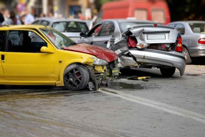 How to Avoid Car Accidents: 10 Tips from a Professional Driver?